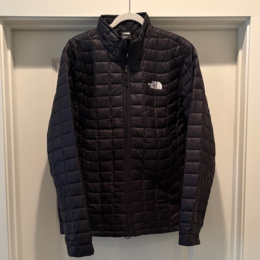 The North Face Men's Thermoball Jacket. Size Large.